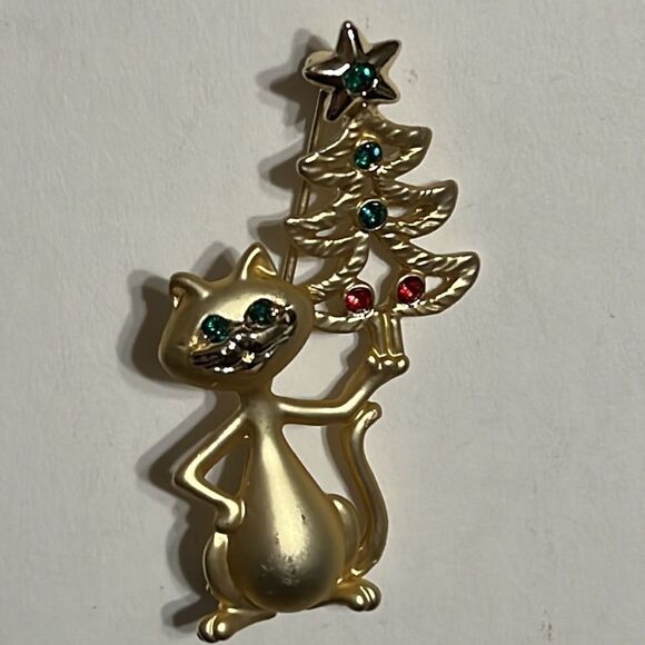 Vintage AJC Cat and Christmas Tree Gold-tone Brooch - Picture 4 of 11
